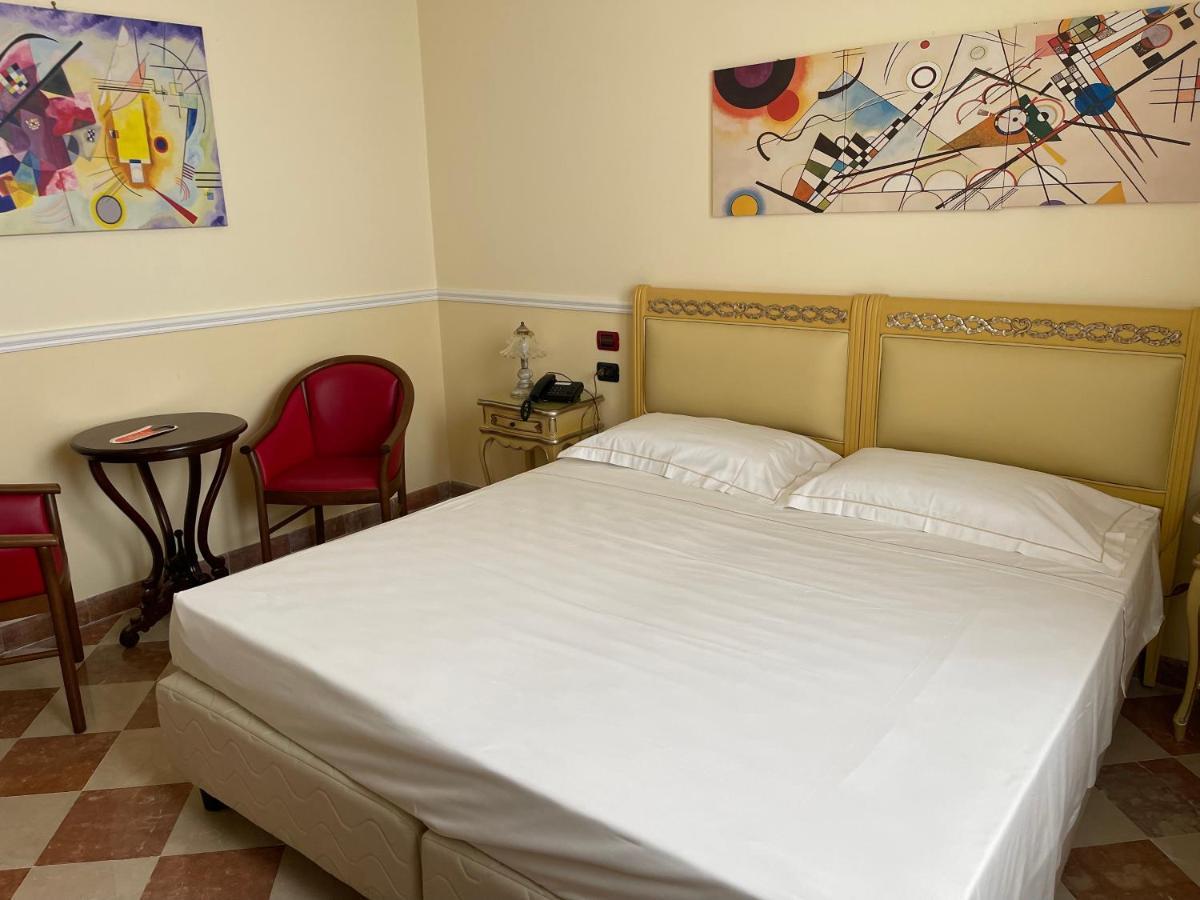 Hotel Trinacria Палермо Екстериор снимка