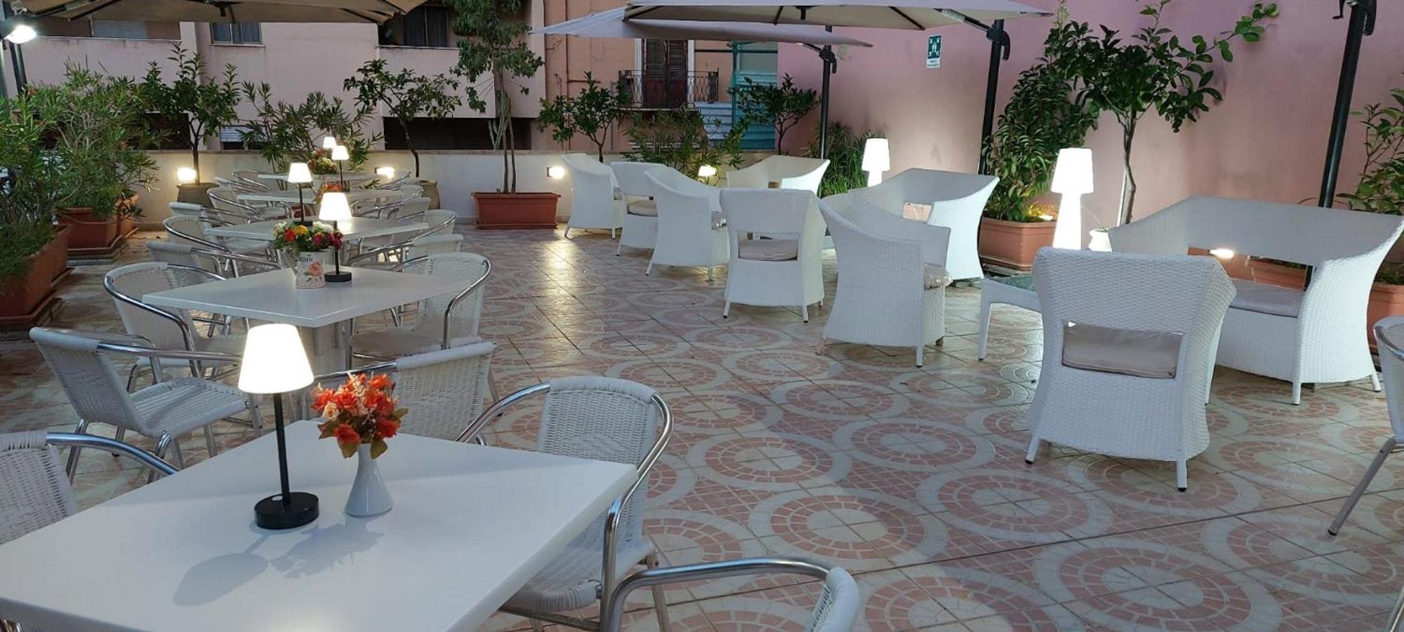 Hotel Trinacria Палермо Екстериор снимка