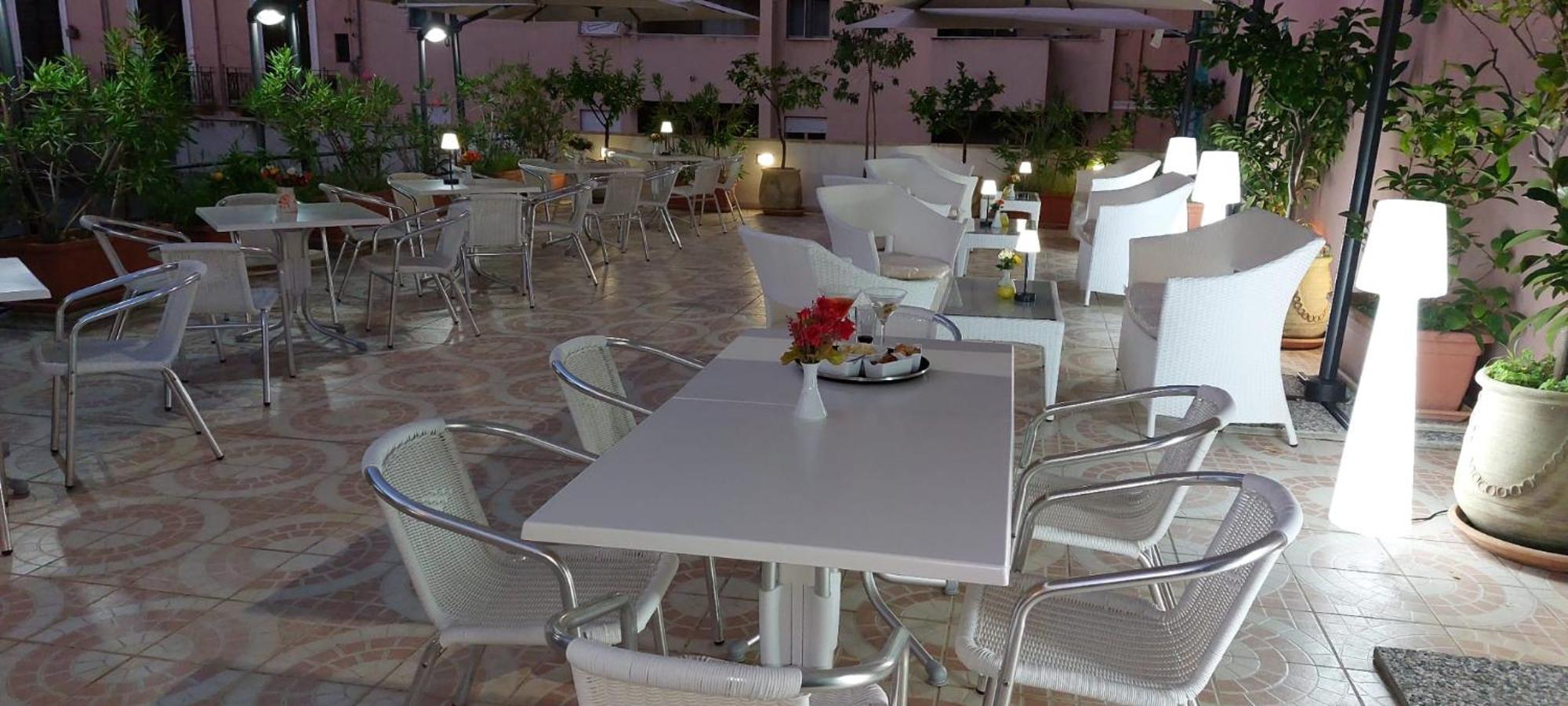 Hotel Trinacria Палермо Екстериор снимка